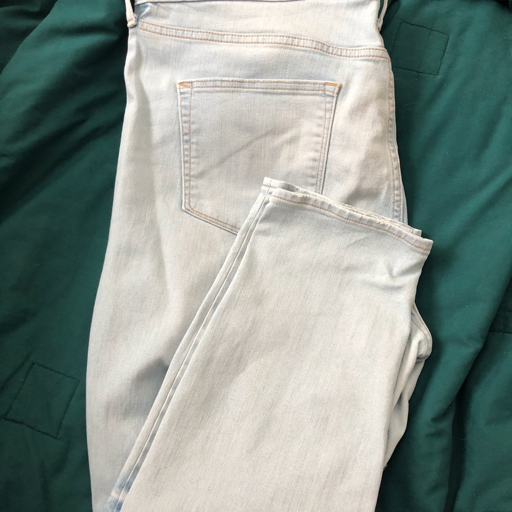2 PAIRS 1x each Jeans and Shorts)